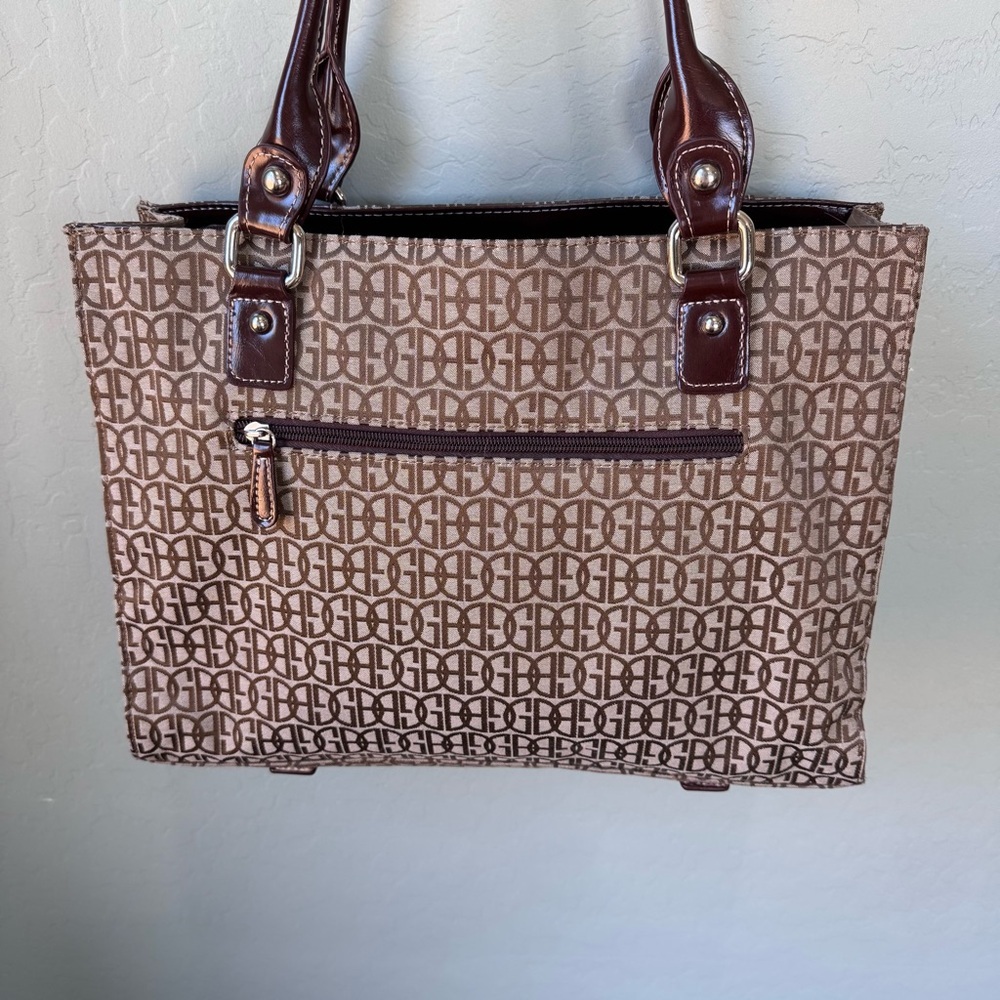 Giani Bernini Shoulder Bag Tote Brown & Tan Classic Signature Logo EUC - Picture 3 of 16